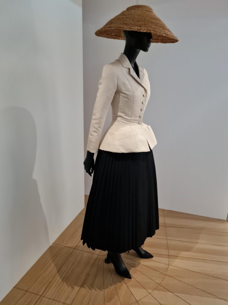 02-christian-dior