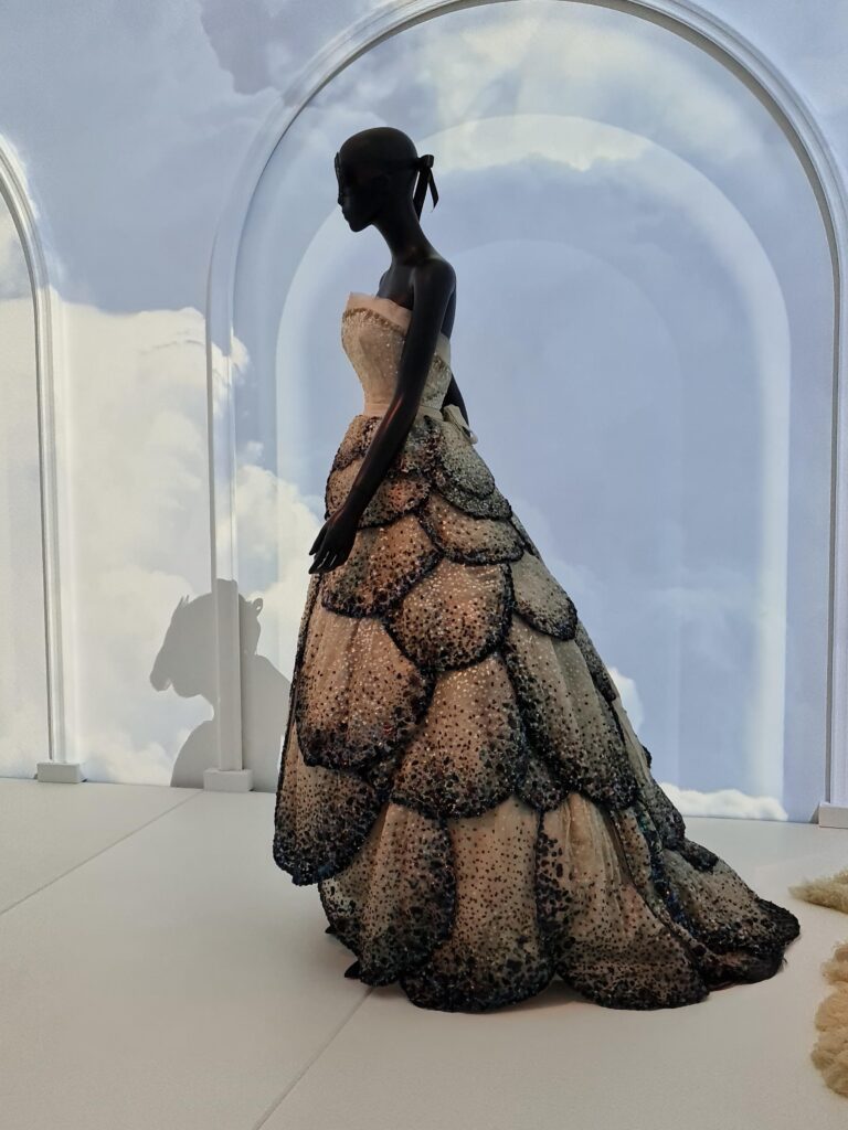 18-christian dior