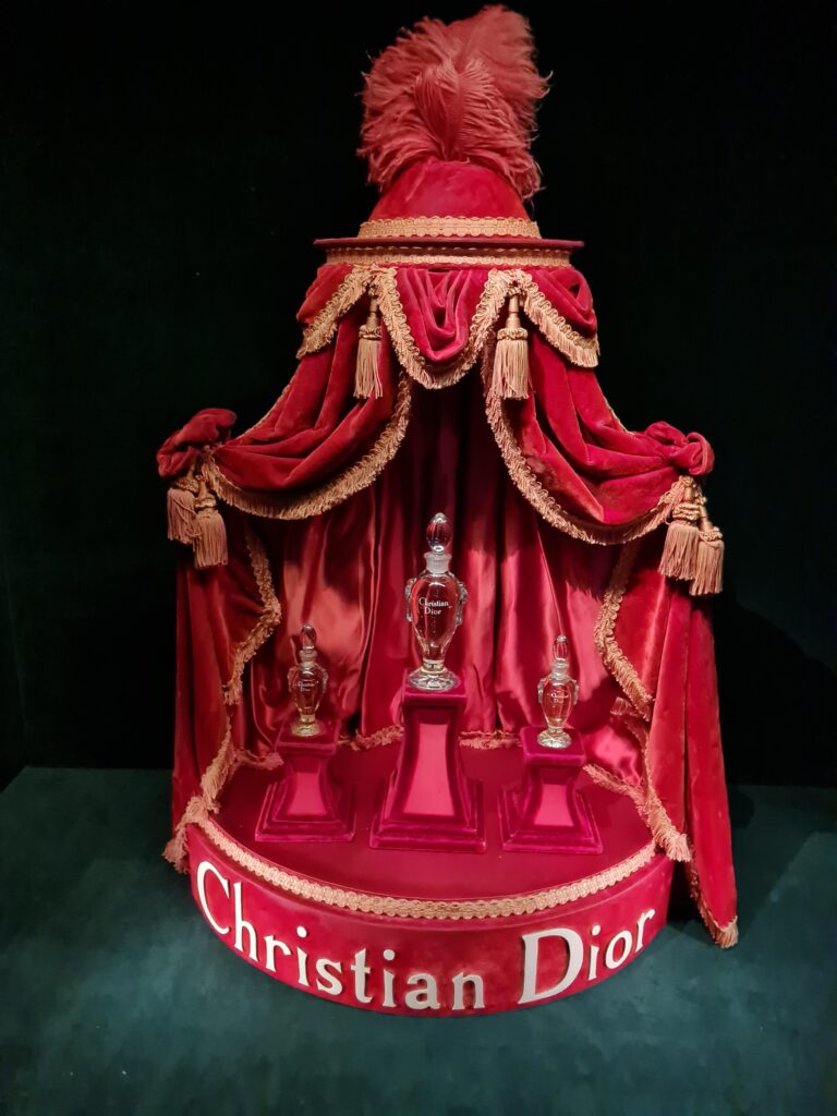 22-christian-dior